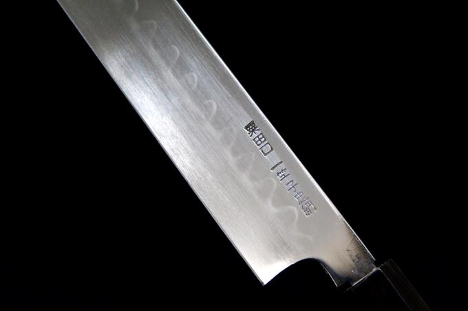 柳刃包丁 尺一 本焼 水牛縞黒檀八角柄 縞黒檀鞘・袱紗・桐箱付 λA2368