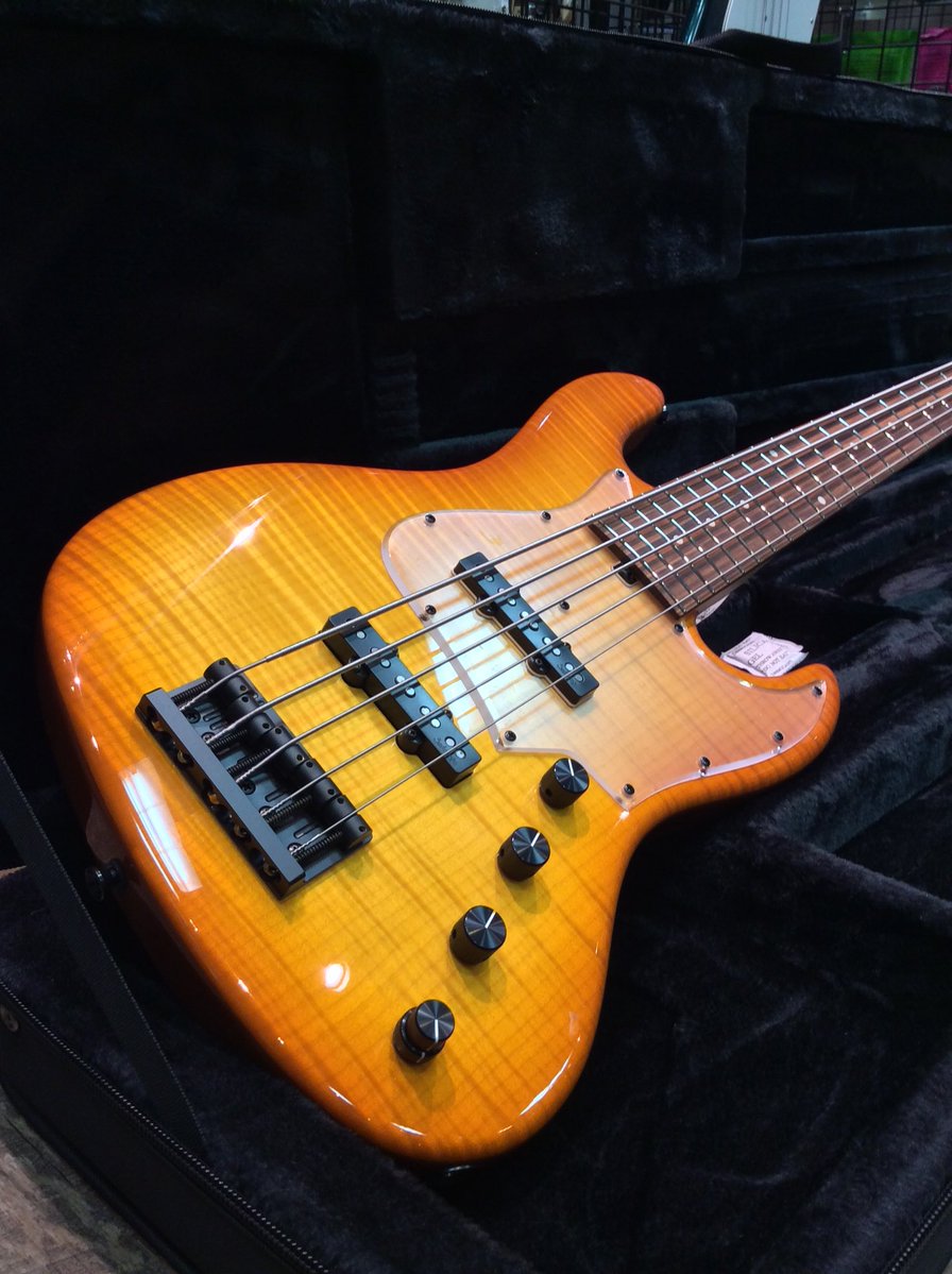 心斎橋店初のSadowskyTYOオーダーモデル!その2 | イシバシ楽器スタッフ