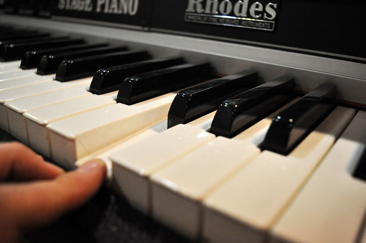 RHODES STAGE PIANO 73 MARK 2 1981/Plastic-keys | イシバシ楽器