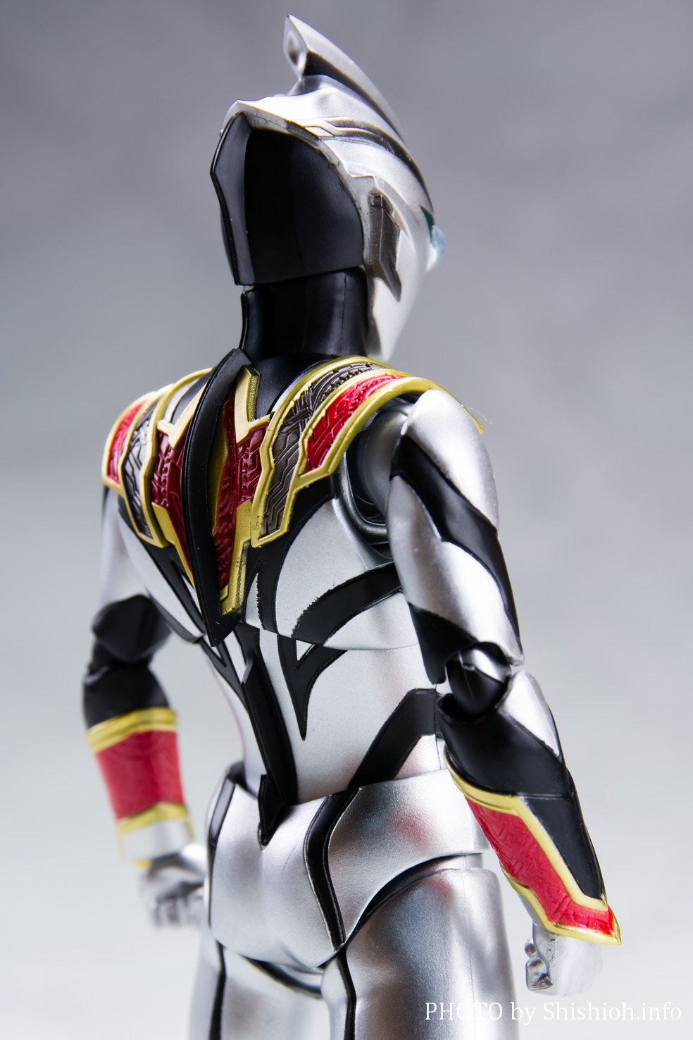 レビュー】S.H.Figuarts イーヴィルトリガー