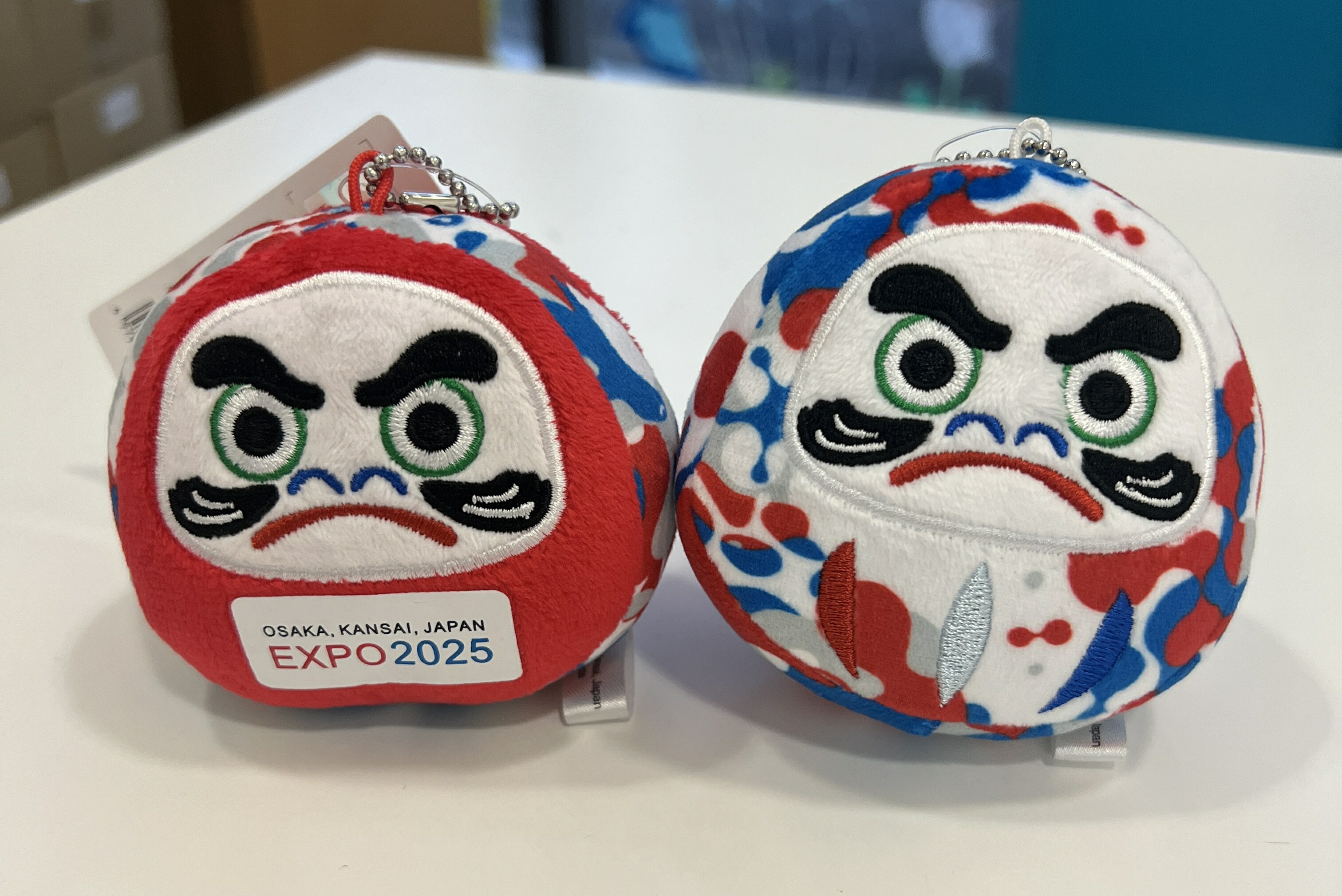 即納 大阪・関西万博 公式グッズ だるまマスコットぬいぐるみ 紅白