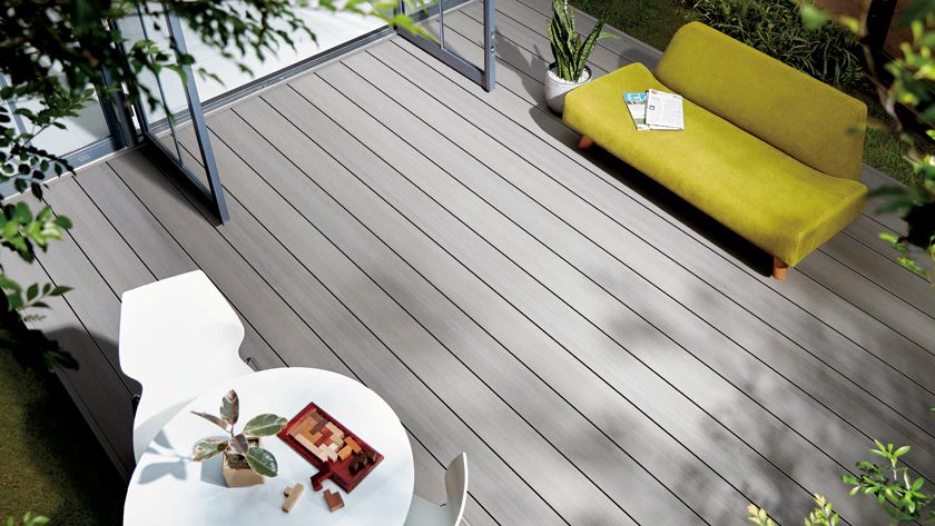 楽天市場】ウッドデッキ 人工木 工事付 樹ら楽ステージ 木彫 間口2間