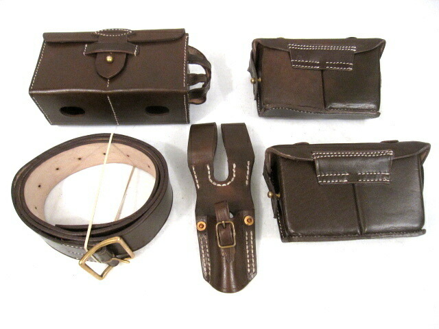 楽天市場】日本軍 弾薬盒 帯革 後期型 三十式銃剣差 複製品 三八式歩兵