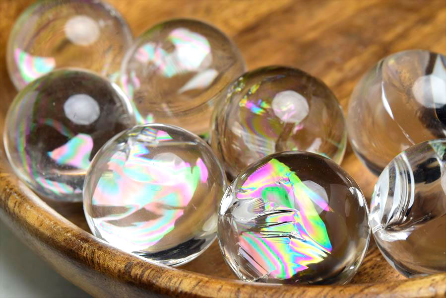 楽天市場】虹入り レインボー 水晶 丸玉 置物 ミニサイズ □種類お任せ