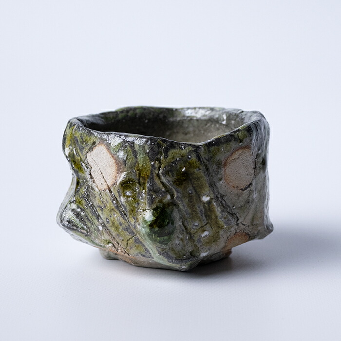 楽天市場】【共箱付】伊賀鎬ぐい呑（MA-358) 作家「新学」 : うつわや悠々