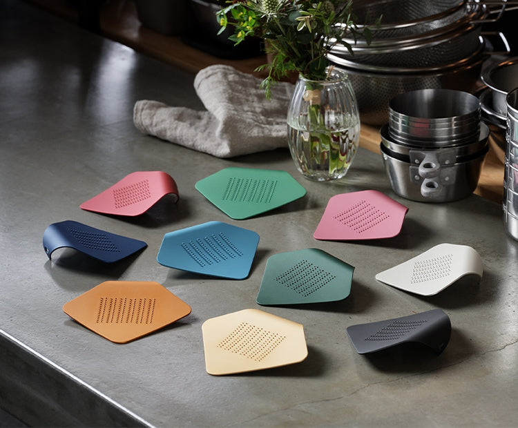 ツボエの極上おろし金 箱 -hako-シリコーン蓋（敷板） – おろし金専門