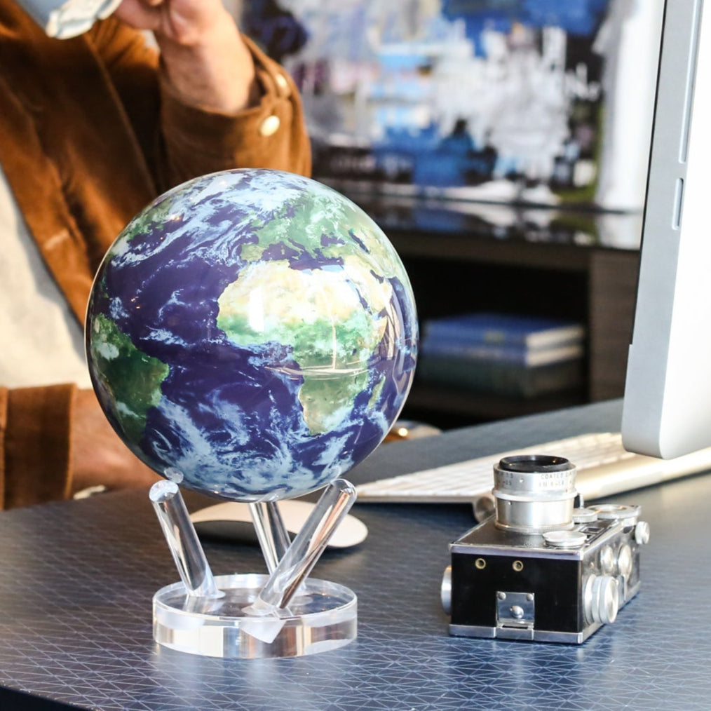 MOVA Earth With Clouds Solar Powered Spinning Globe – Turnmeyers