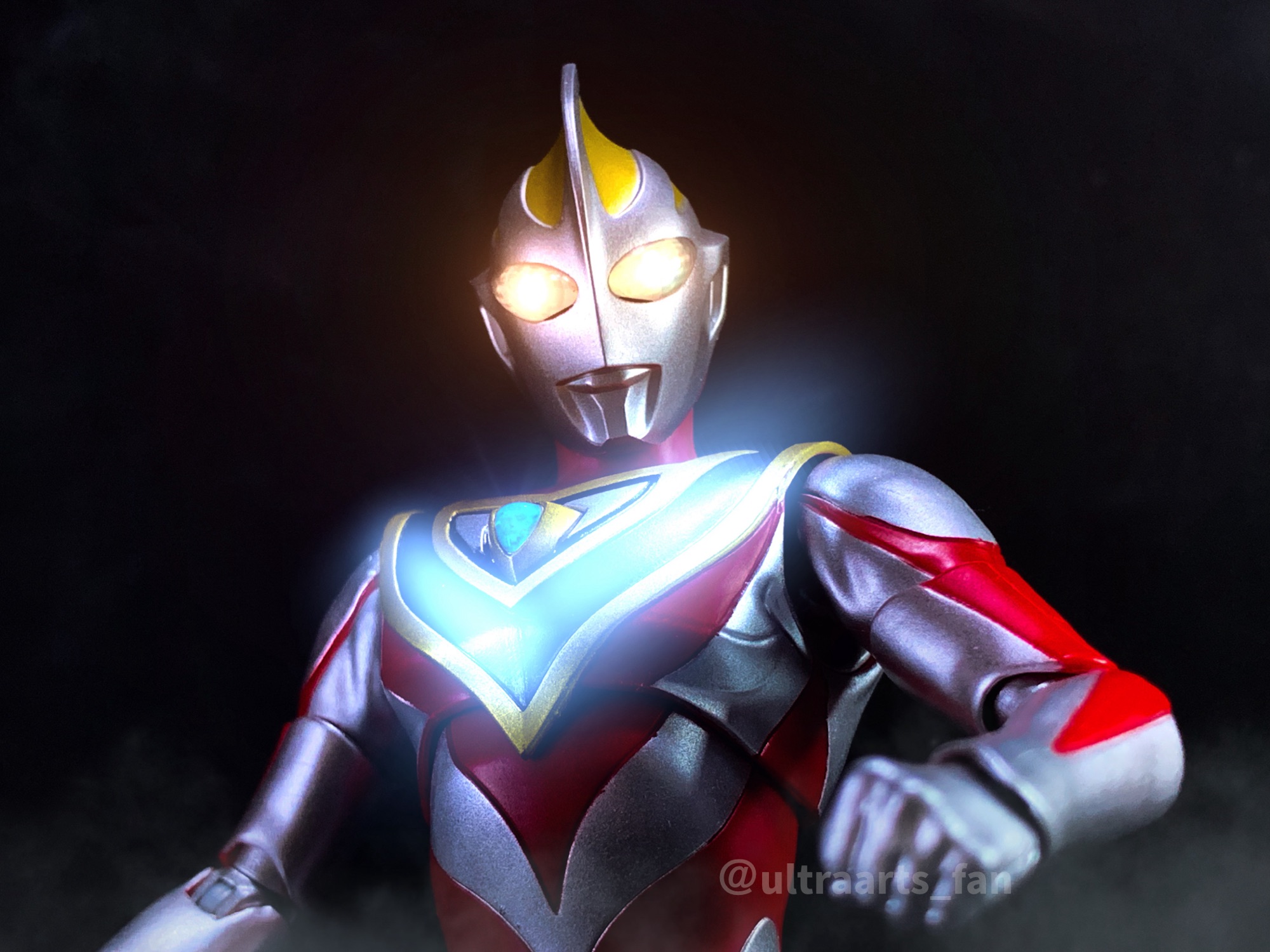 簡易レビュー】S.H.Figuarts 真骨彫製法 ウルトラマンガイア（V2