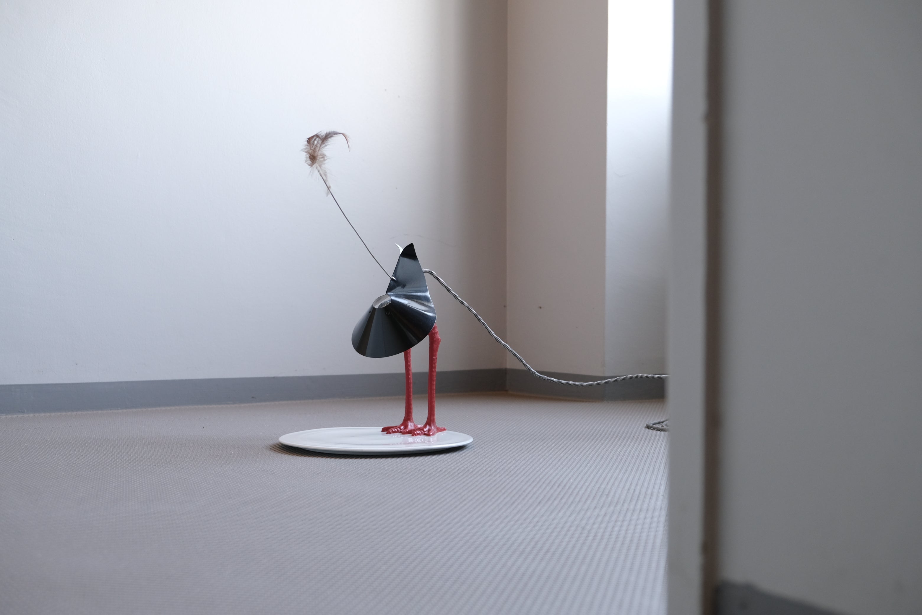 吉岡徳仁 KISS ME GOODBYE｜透明な詩学を纏うアームチェア｜Driade