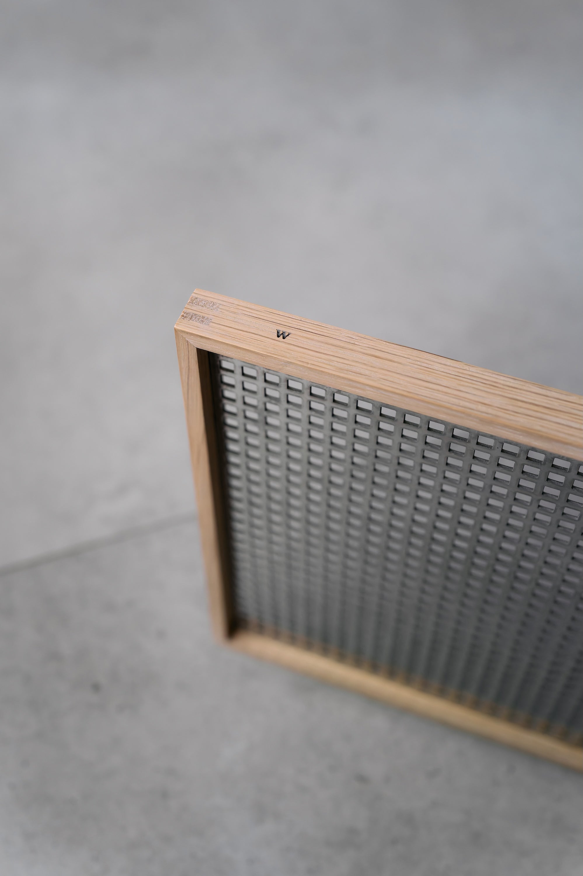 Wanderout / Universal Mesh Tray 01 – wanderout