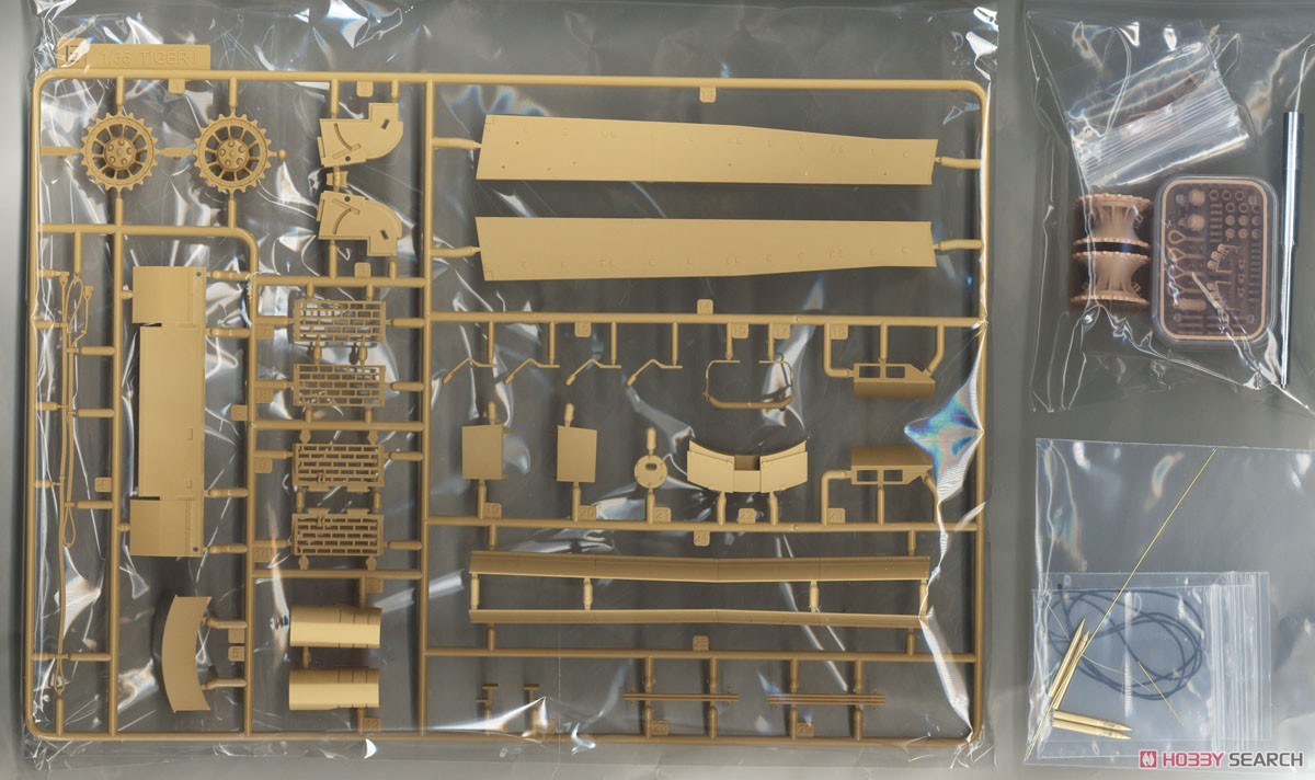 タイガーI重戦車 極初期型 1943年前半w/フルインテリア & カットモデル