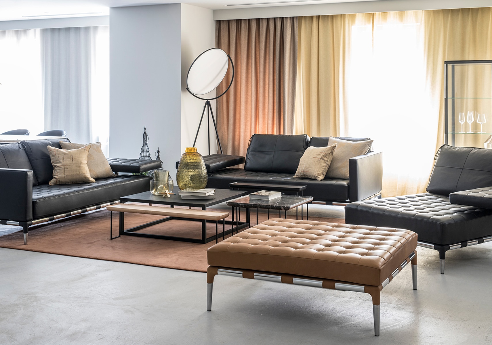 Cassina（カッシーナ）241-00 PRIVE オットマン プリヴェ オットマン