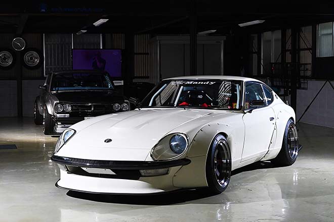 長年愛用するフェアレディZとスクエアボディなファミリーカー【1987y