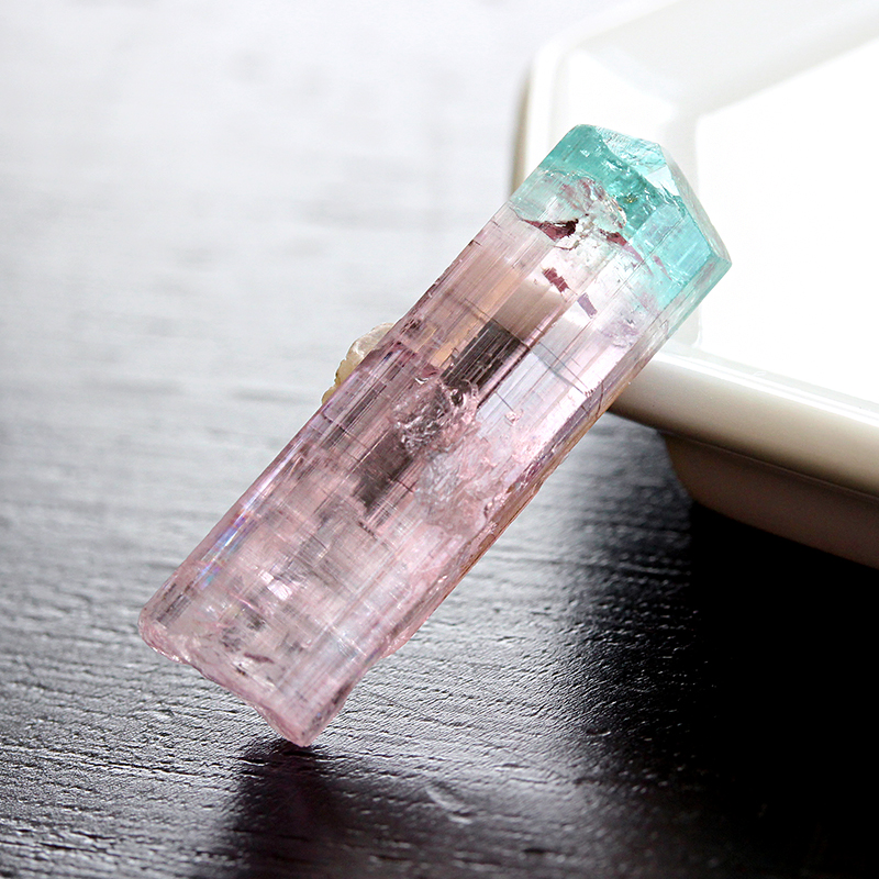 特選品】アフガニスタン産バイカラーブルーキャップトルマリン結晶-025