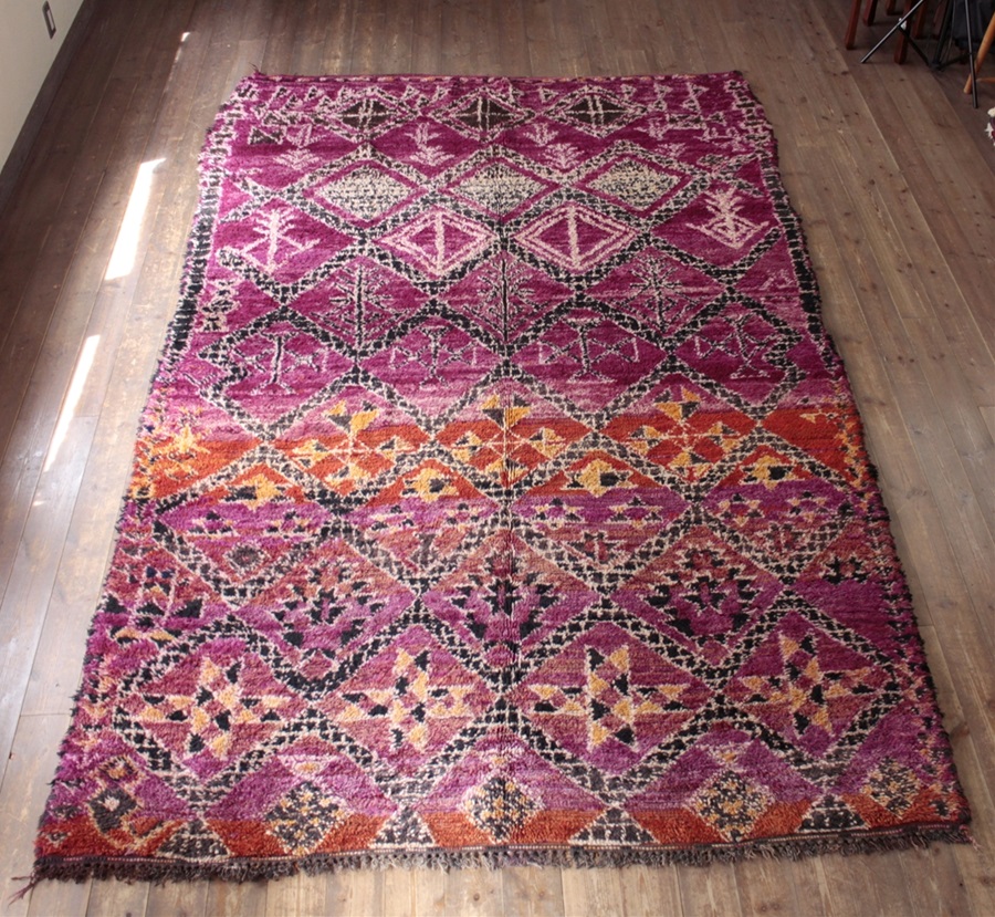 モロッコ Morocco オールドカーペット・エリアラグ Zaiane ゼアン赤紫