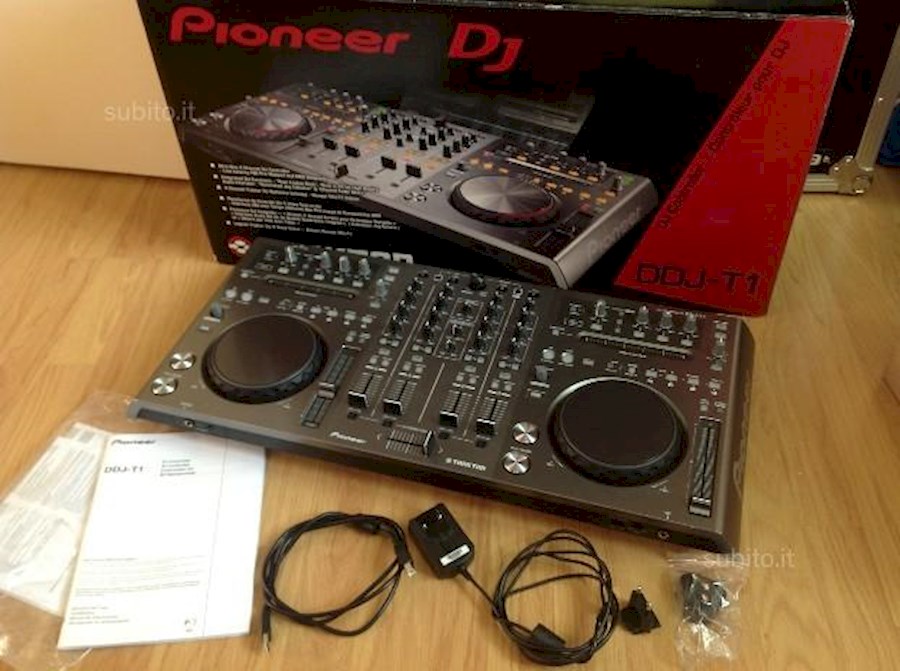 Rent a Pioneer DDJ-T1 dj cont, from € 35,00 from Michel in Liège