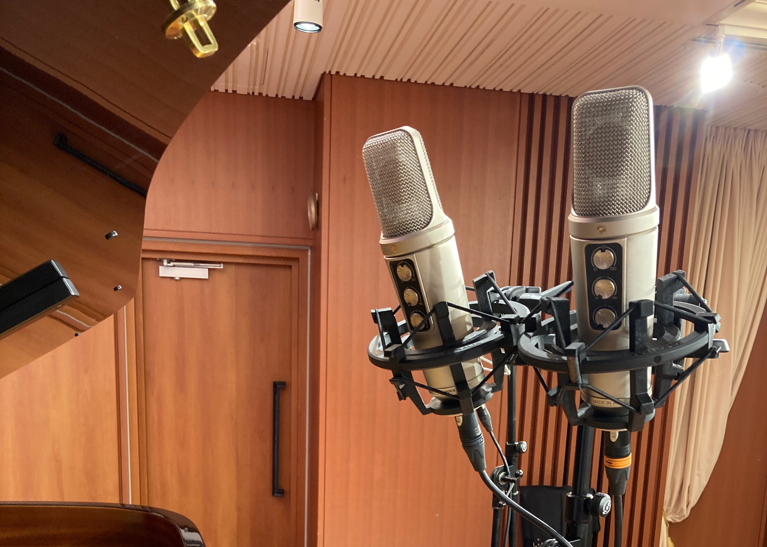 使用事例] ロードマイクロフォンズ – NT2000、NT55の魅力 – – 銀一株式会社