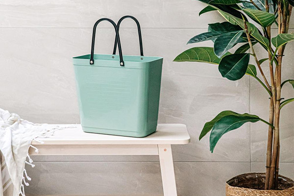 HINZA （ヒンザ） BAG マルチバック M 再生プラスチック オリーブ