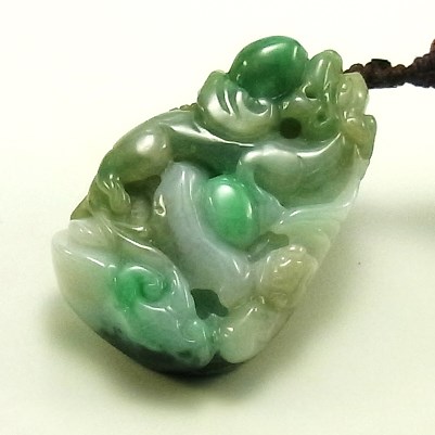 ミャンマー産天然翡翠彫刻＆アクセサリー専門店