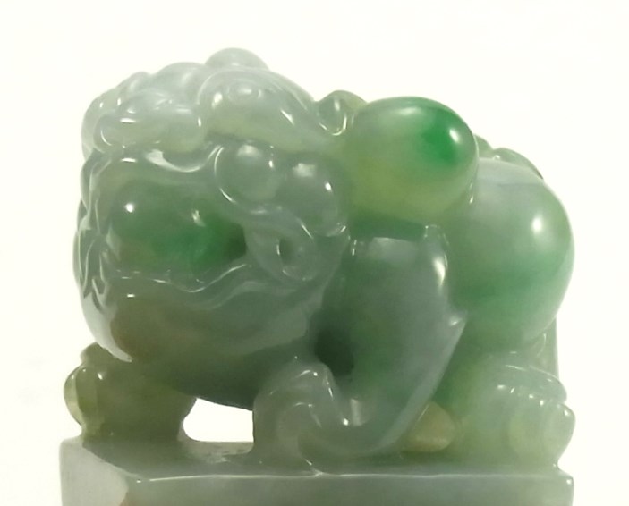 ミャンマー産天然翡翠彫刻＆アクセサリー専門店