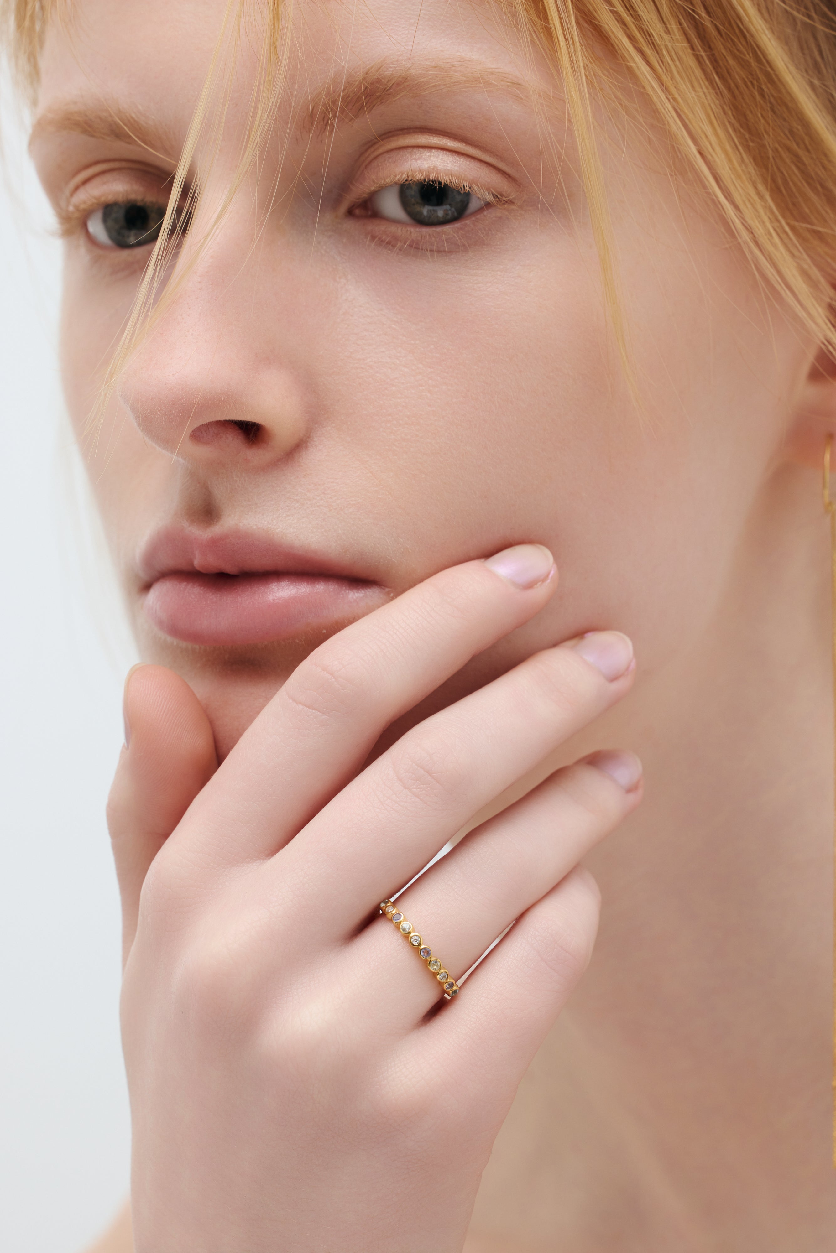 アクアマリン&モアサナイト&タンザナイト/gold) dot half eternity