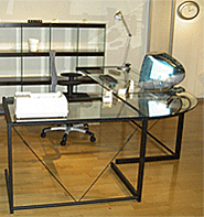 パソコンデスク ガラストップ ELITEエリートデスクが激安【モモダ家具