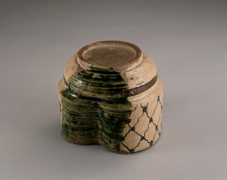 青織部沓向付 - MIHO MUSEUM