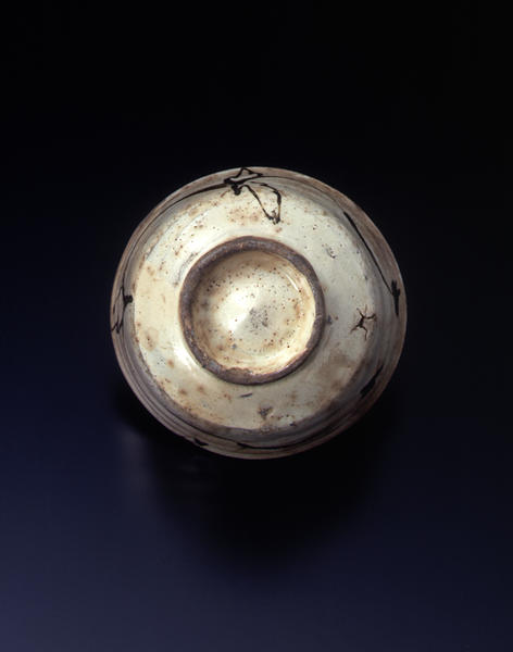 絵粉引草花文盃 - MIHO MUSEUM