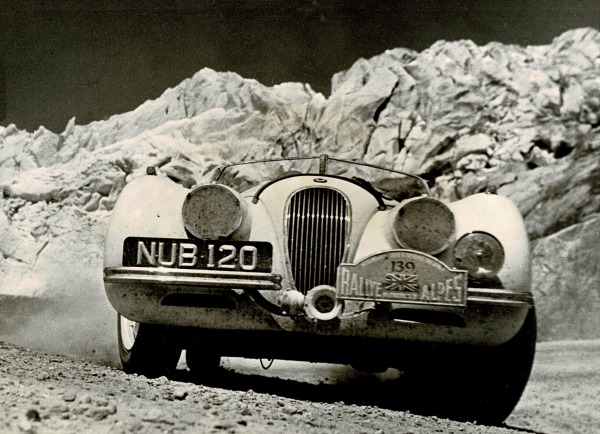 M-BASE エムベース ｜ カタログとその時代