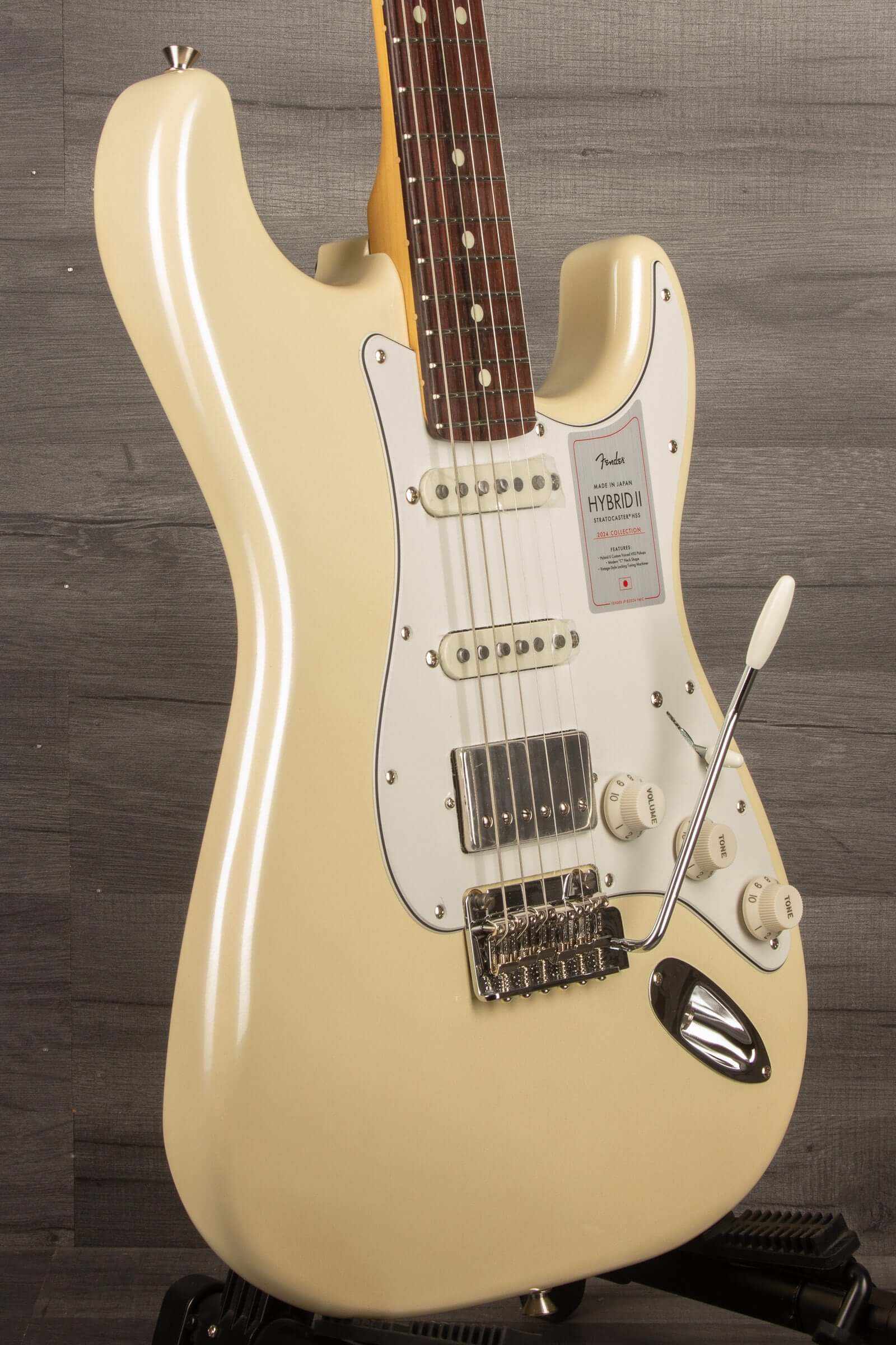 Fender Hybrid II Strat HSS Olympic Pearl: Discover the 2024 Model