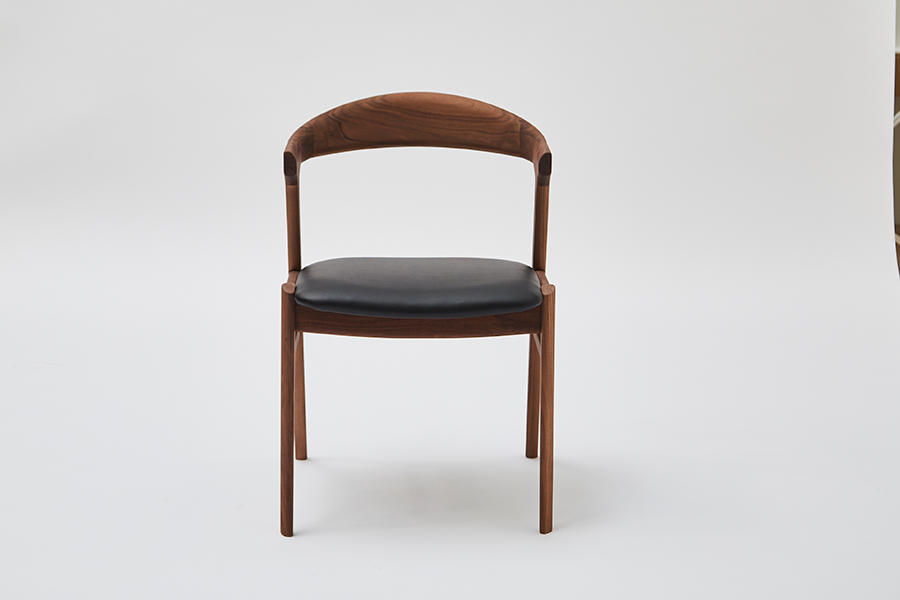 go（ゴウ）アームチェア WN オイル塗装（PVC） - ダイニングチェアの