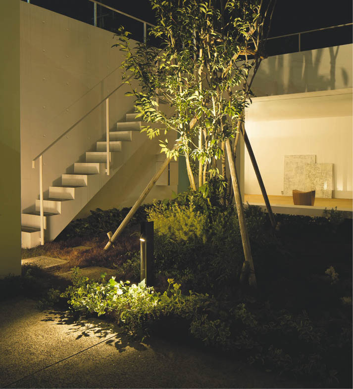 Koizumi コイズミ照明 LEDガーデンライト AU55772 | 商品紹介 | 照明