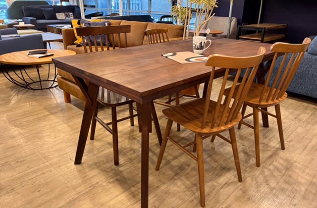 新潟店】チェアでコーディネートをたのしむ、ダイニング | NOCE