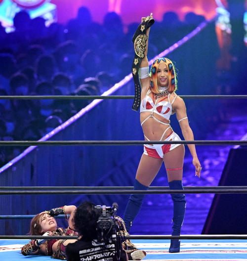 元WWEメルセデス・モネ、「CEO」を登録商標出願 1・4新日本東京