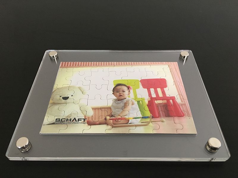 こだわりのパズル専用アクリルフレームと、パズル専用木製フレームをご