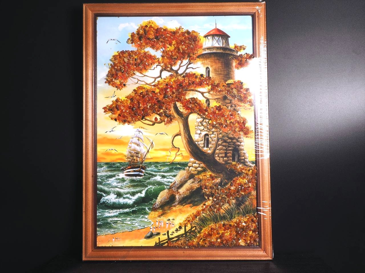 ◇天然アンバー使用の品ある珍しい絵画◇インテリア・ディスプレイに