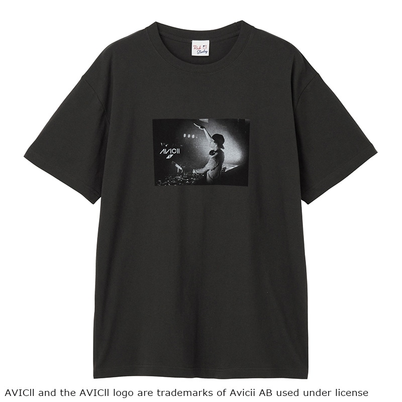Avicii / アヴィーチー Tシャツ ブラック (ワイド)(ブラック): 通常