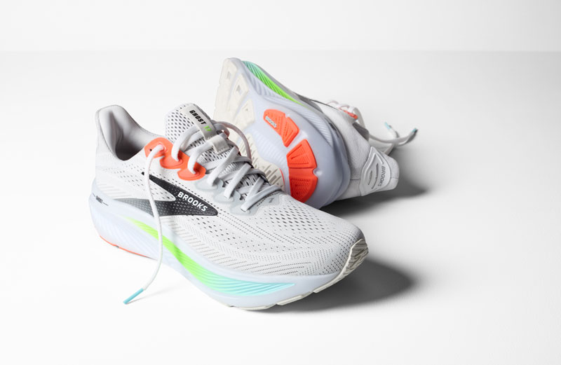 BROOKSのロングセラーモデル「GHOST」シリーズの最新作「Ghost 17」が7
