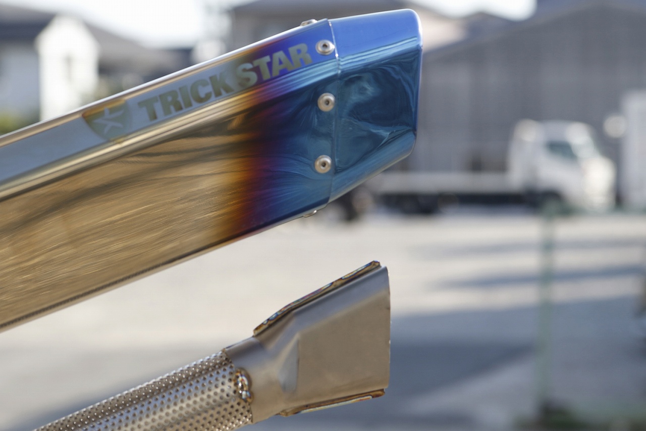 IKAZUCHIのDEGUCHI | TRICK STAR 製品 | TRICK STAR - マフラー