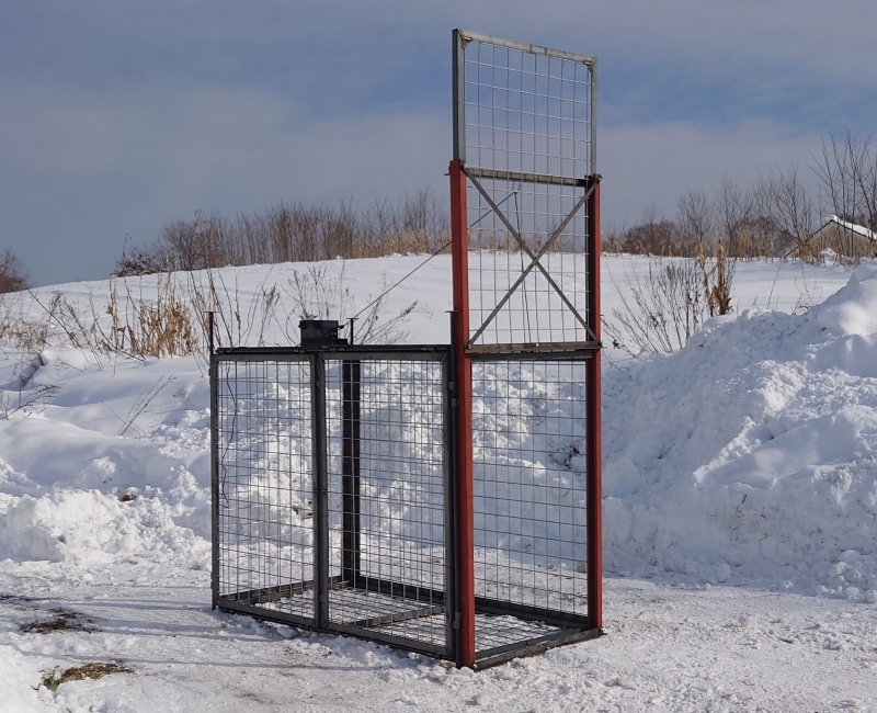 株式会社 ヴィレッジロード - 製品案内 - シカ用箱罠 【Vボックス