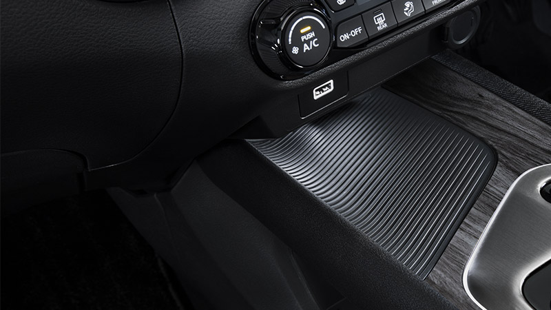 日産：オプショナルパーツ | オーラ【AURA】 | 室内 | インステリアパーツ