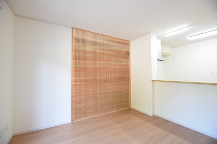 内装建材 吉野杉木口スリット（製品概要） - 株式会社吉野かわかみ