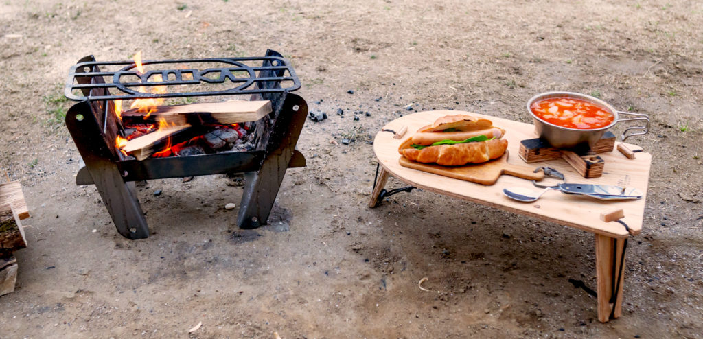 すごいぞTRIPOD TABLE SOLO | YOKA＜ヨカ＞ ゆったりと時間を味わう