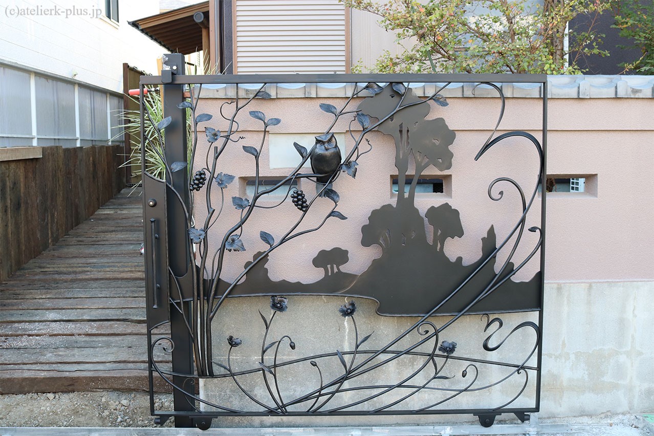 ロートアイアンの門扉【スライド門扉・フクロウ】 | ロートアイアン