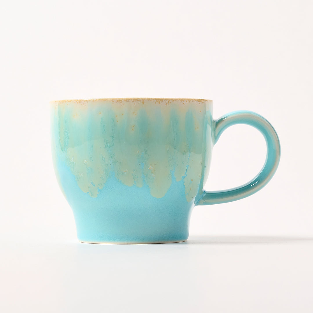 NAOKO HATA CERAMICS ポップなカラーと滴る表情 マグカップ（L） – By