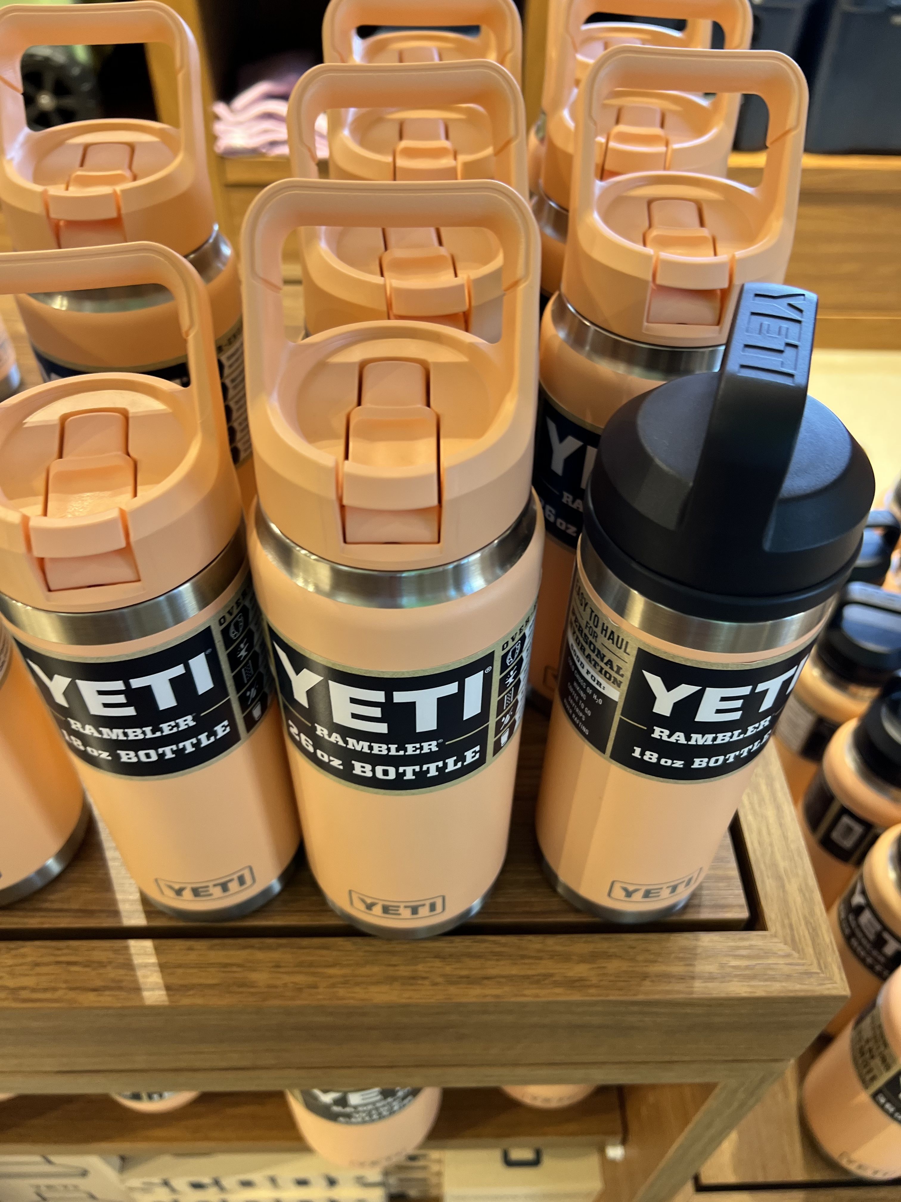 YETIハワイ限定☆ステンレス製ボトル 26oz/768ml カスタマイズ (YETI