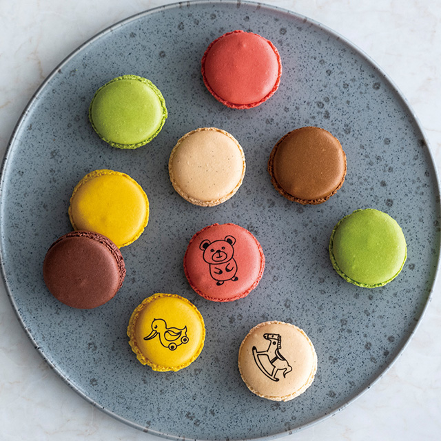 ダロワイヨ[DALLOYAU]のマカロン18個詰合せ｜お祝い・ギフトのお返し