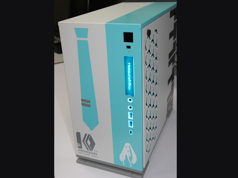 イ*ト様 MOMA MOD PC HATSUNE MIKU EDITION MOMA MOD PC HATSUNE MIKU