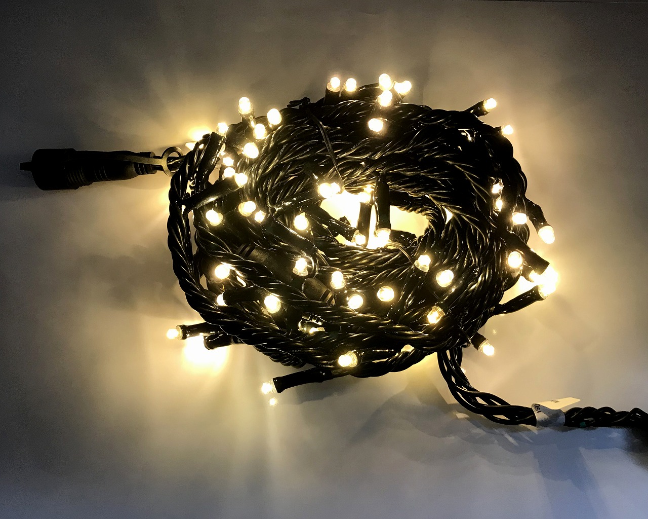 ストレートライト - クリスマスイルミネーションの老舗 コロナ産業株式会社