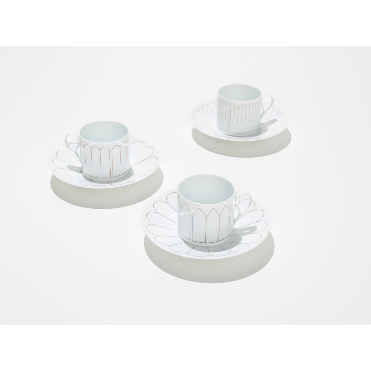 ホテルバタフライ カップ&ソーサー レッド | D-BROS